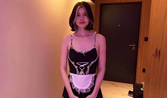 Не стала чистить джакузи и мне пришлось прочистить дырки уборщицы своим членом... Не стала чистить джакузи и мне пришлось прочистить дырки уборщицы своим членом...