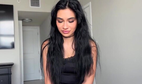 То, что сводная сестрица гот, ничуть не мешает нашему с ней сексу. Видео доступно для онлайн-показа. То, что сводная сестрица гот, ничуть не мешает нашему с ней сексу. Видео доступно для онлайн-показа.