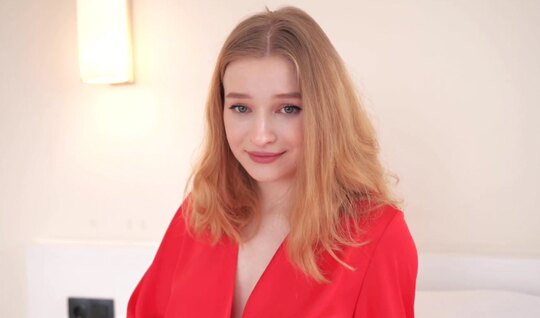 Застала сводного братца за дрочкой и удовлетворила его эротические фантазии Застала сводного братца за дрочкой и удовлетворила его эротические фантазии