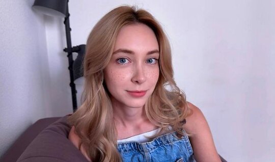 Нашел хату на пару дней и отработал любовником симпатичной подруги Нашел хату на пару дней и отработал любовником симпатичной подруги