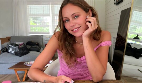 Анальная дружба Стеллы Барей с отчимом это надолго... до первой спермы Анальная дружба Стеллы Барей с отчимом это надолго... до первой спермы