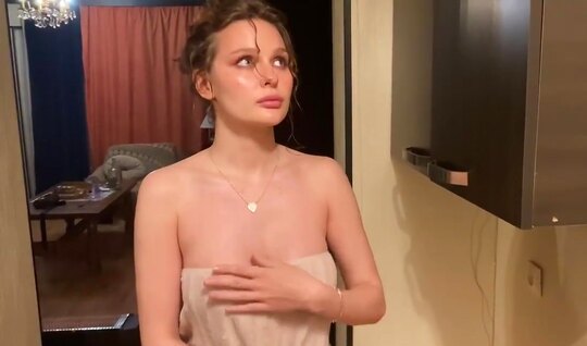 Поршспайс отсосала член лендлорду и получила отсрочку и скидку по оплате Поршспайс отсосала член лендлорду и получила отсрочку и скидку по оплате