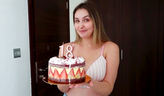 Забирай меня скорей, увози за сто морей, и целуй меня везде... Забирай меня скорей, увози за сто морей, и целуй меня везде...