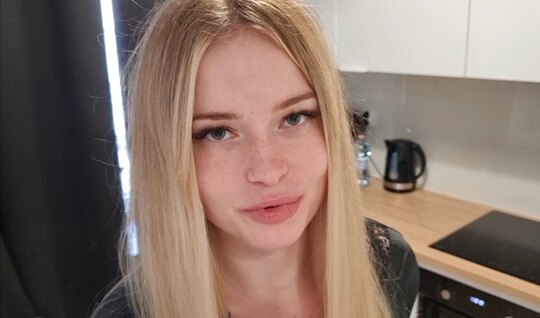 Если нету денег и нечего жевать, вам тогда придется пенис пососать... Если нету денег и нечего жевать, вам тогда придется пенис пососать...