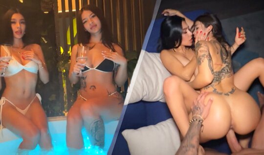 Мы в гостях у подруги замутили секс с групповухой Мы в гостях у подруги замутили секс с групповухой