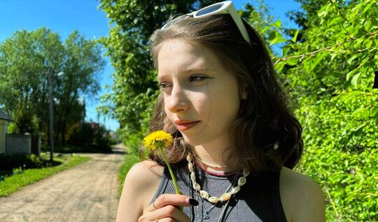 Познакомился с девушкой и таки отодрал ее... Познакомился с девушкой и таки отодрал ее...