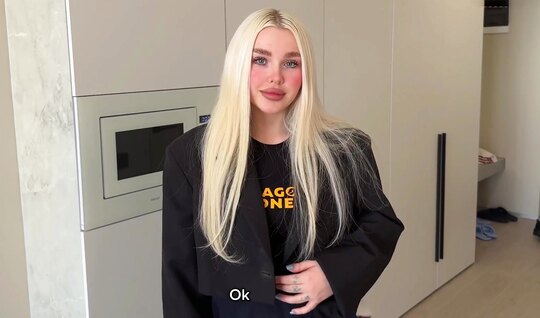 Секс с блондинкой замутил, а потом в нее и слил...