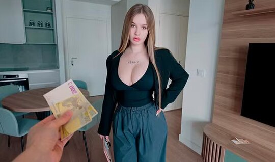 Красивая риэлторша Куматозз поимела секс с клиентом и бабки соответственно...