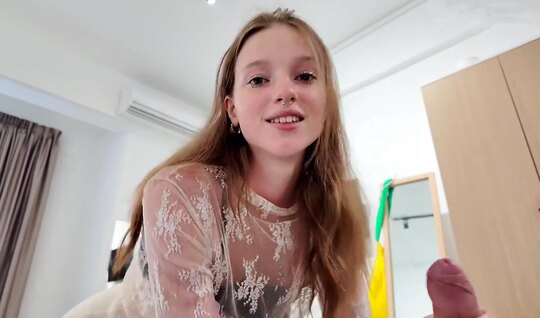 Пошёл в гости к другу, но не застал его дома, зато жену трахнул Пошёл в гости к другу, но не застал его дома, зато жену трахнул